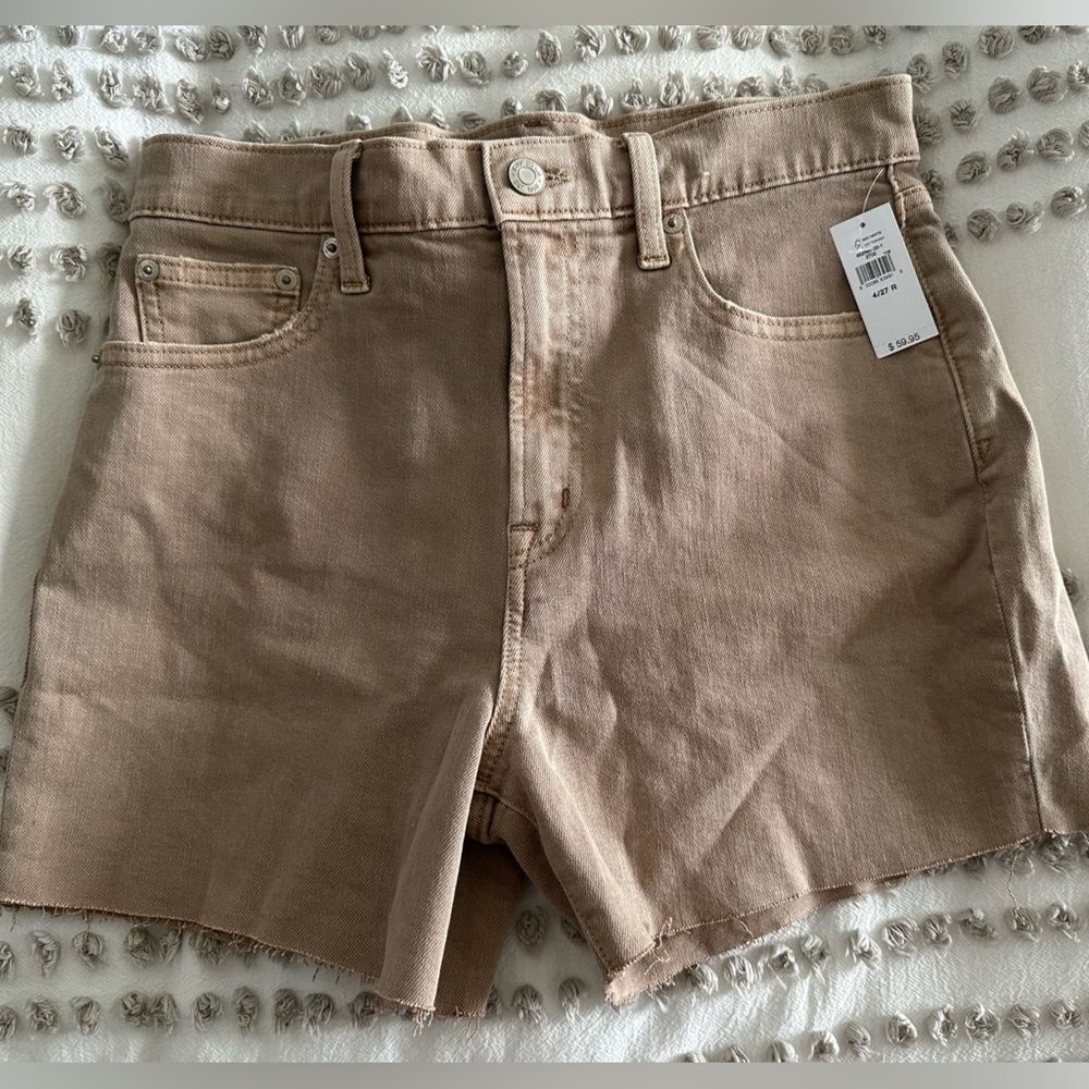 Gap brown high rise 4” shorts